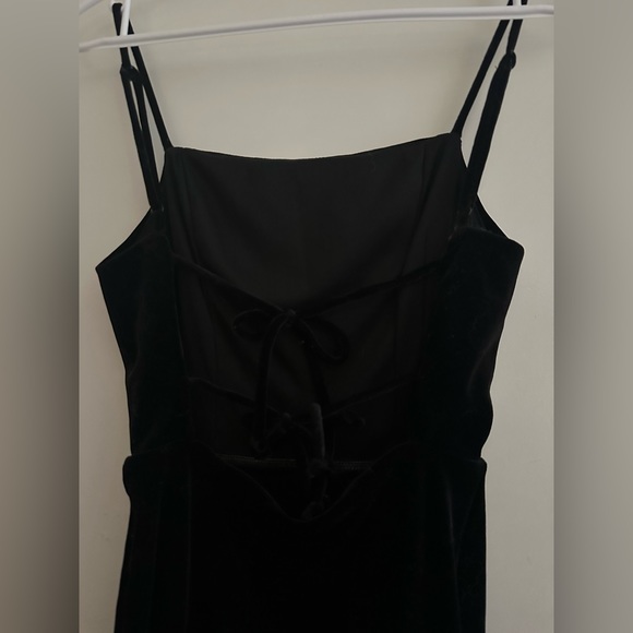 Urban outfitters black velvet dress - Picture 2 of 3